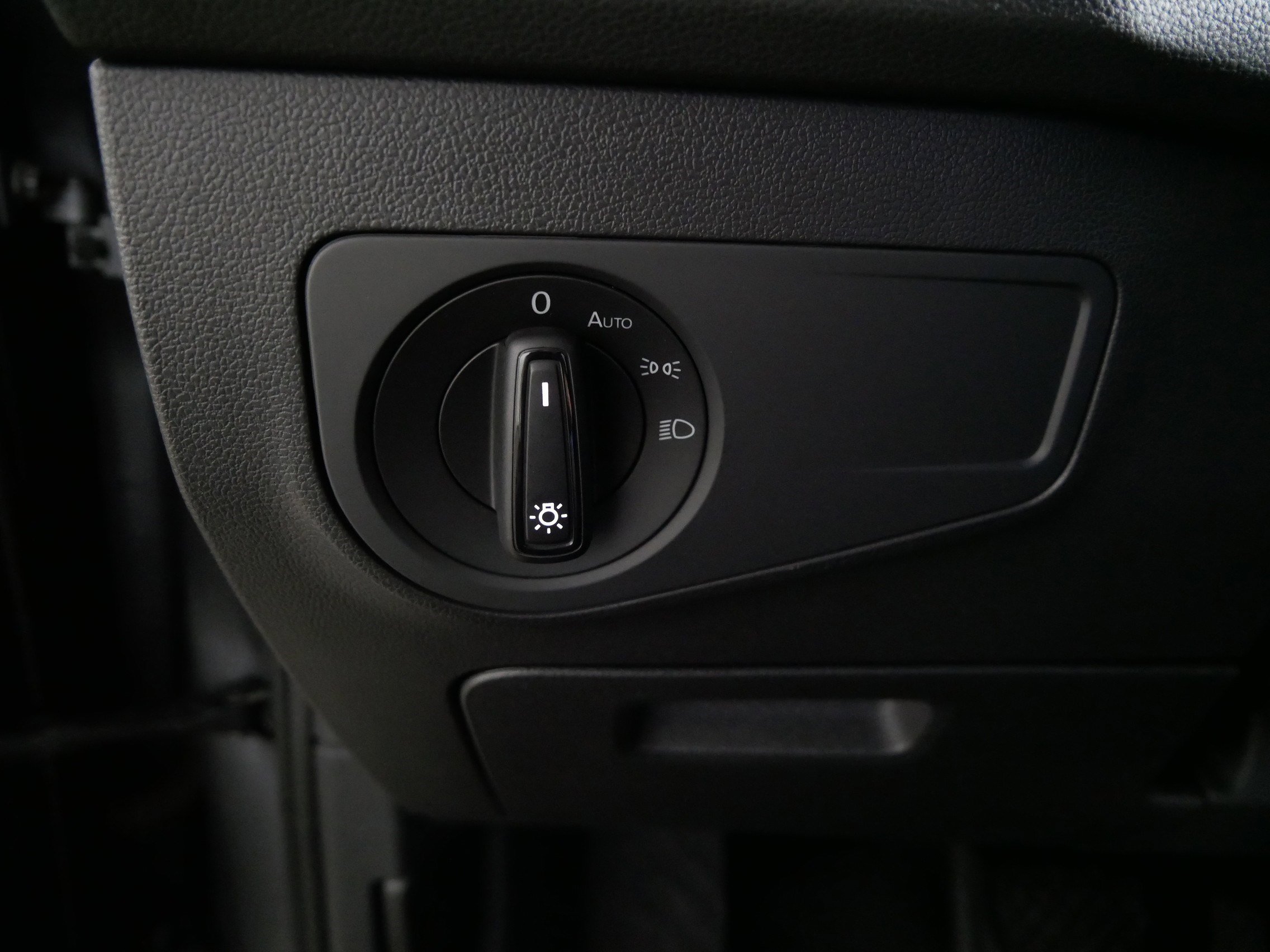 Used 2021 Volkswagen Tiguan S image 26