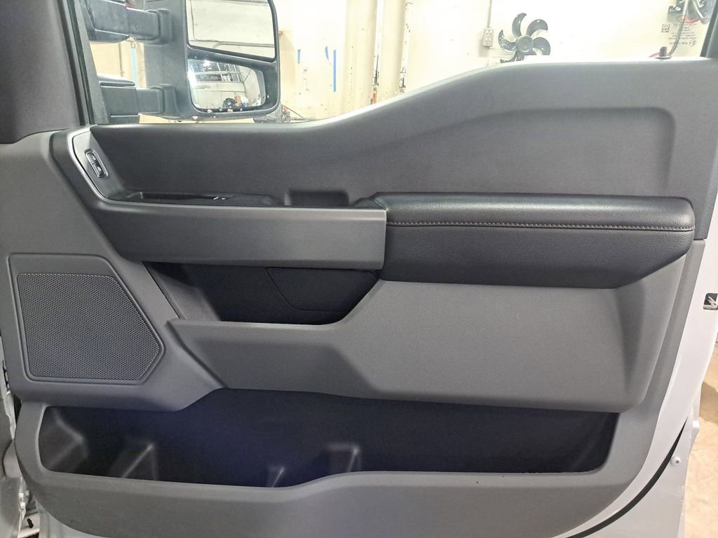Used 2024 Ford F350 XLT w/ FX4 Off-Road Package image 16
