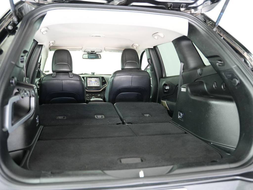 Used 2017 Jeep Cherokee Latitude w/ True North Edition image 34