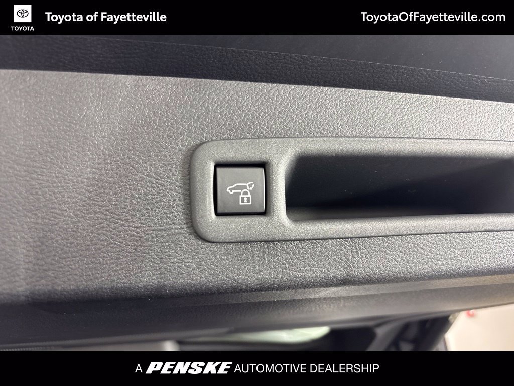 New 2026 Toyota Sienna Limited FWD image 24