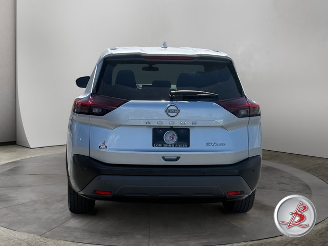 Used 2023 Nissan Rogue SV AWD/4WD image 6