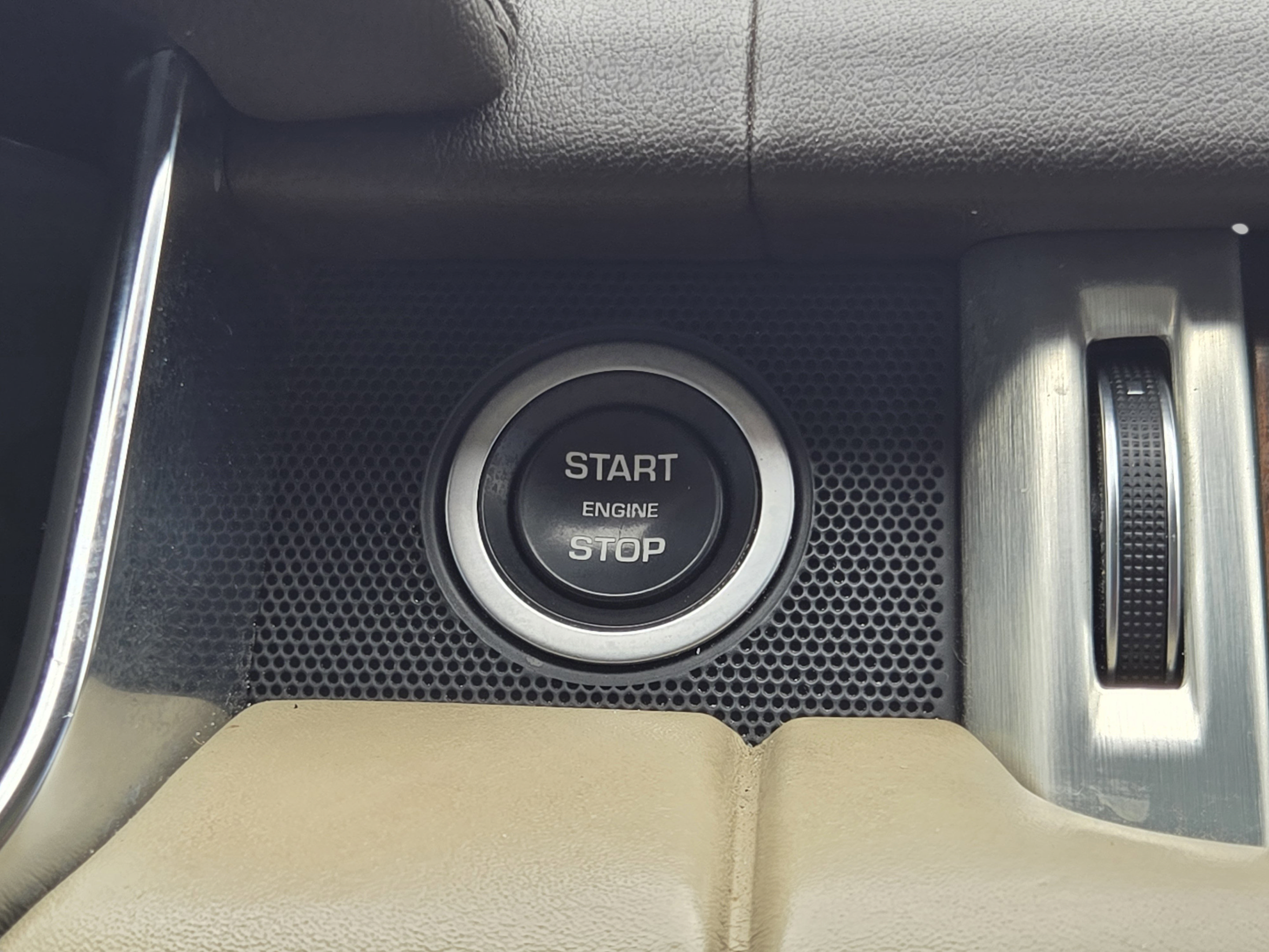 Used 2016 Land Rover Range Rover HSE AWD/4WD image 30