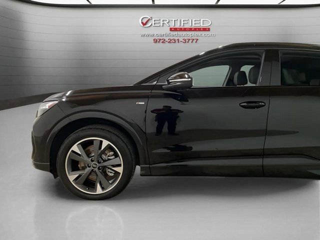 Used 2024 Audi Q4 e-tron Premium w/ Convenience Package image 91