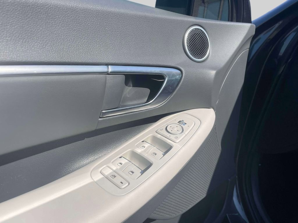 Used 2023 Hyundai Sonata SEL image 17