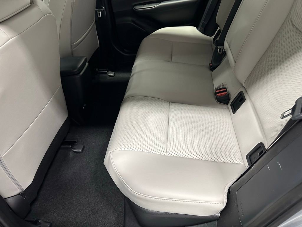 Used 2025 Toyota Prius XLE image 45