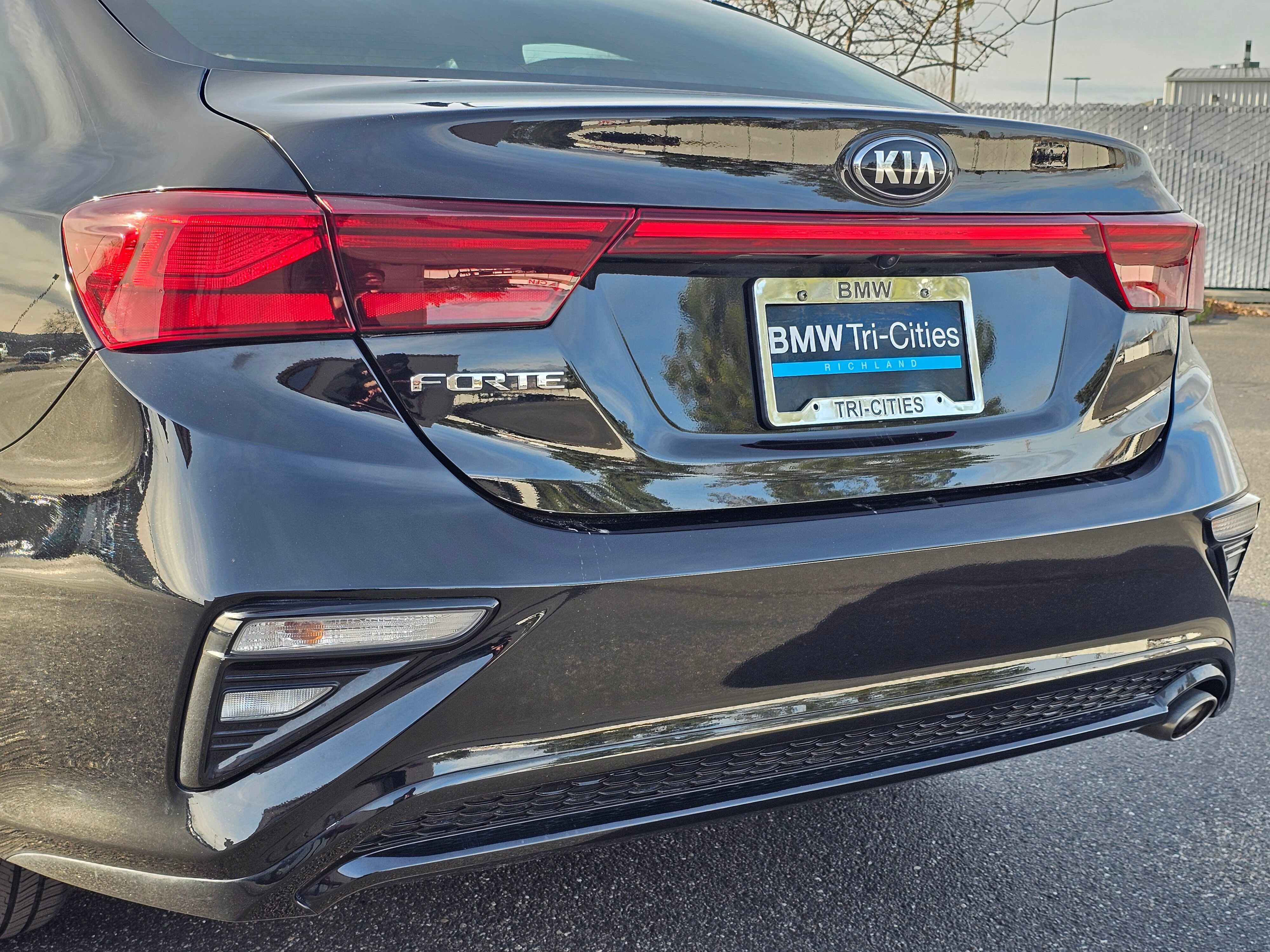 Used 2021 Kia Forte LXS image 7