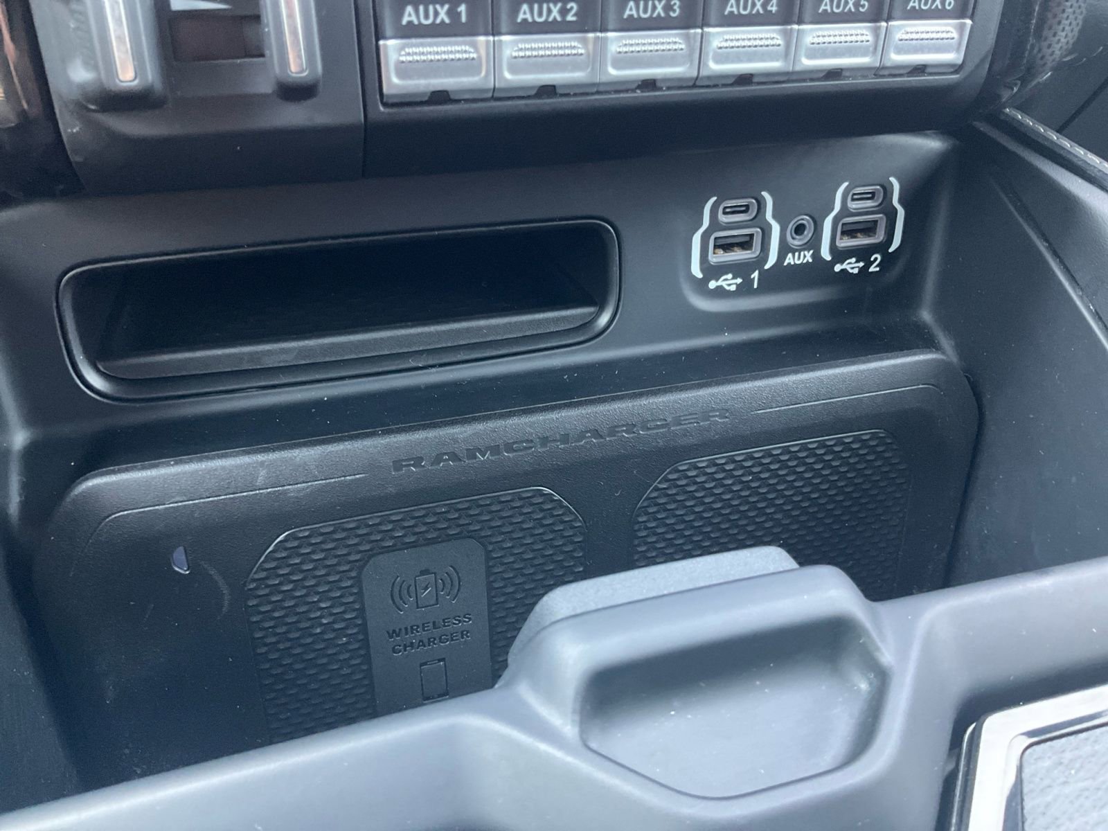 Used 2024 RAM 3500 Limited image 26