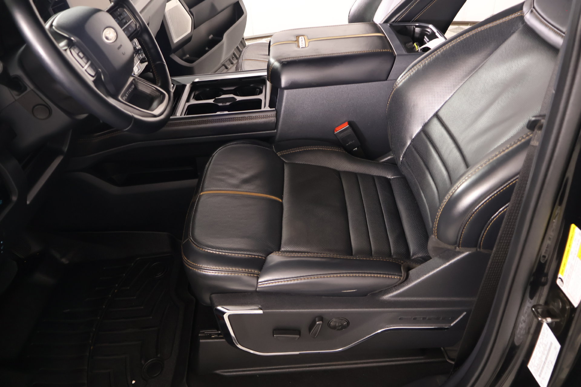 Used 2024 Ford F250 Platinum AWD/4WD image 12