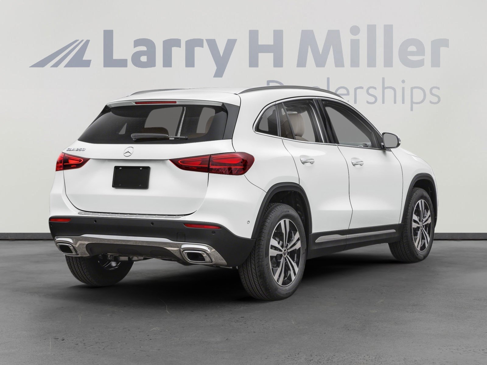 Used 2025 Mercedes-Benz GLA 250 4MATIC image 2
