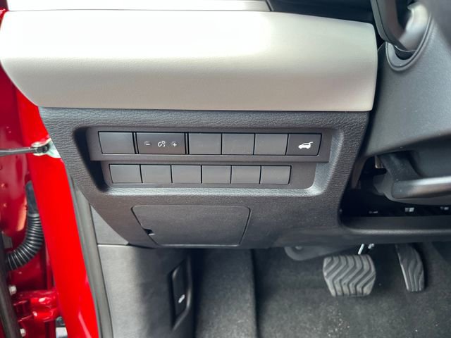 New 2025 Mitsubishi Outlander SE image 17