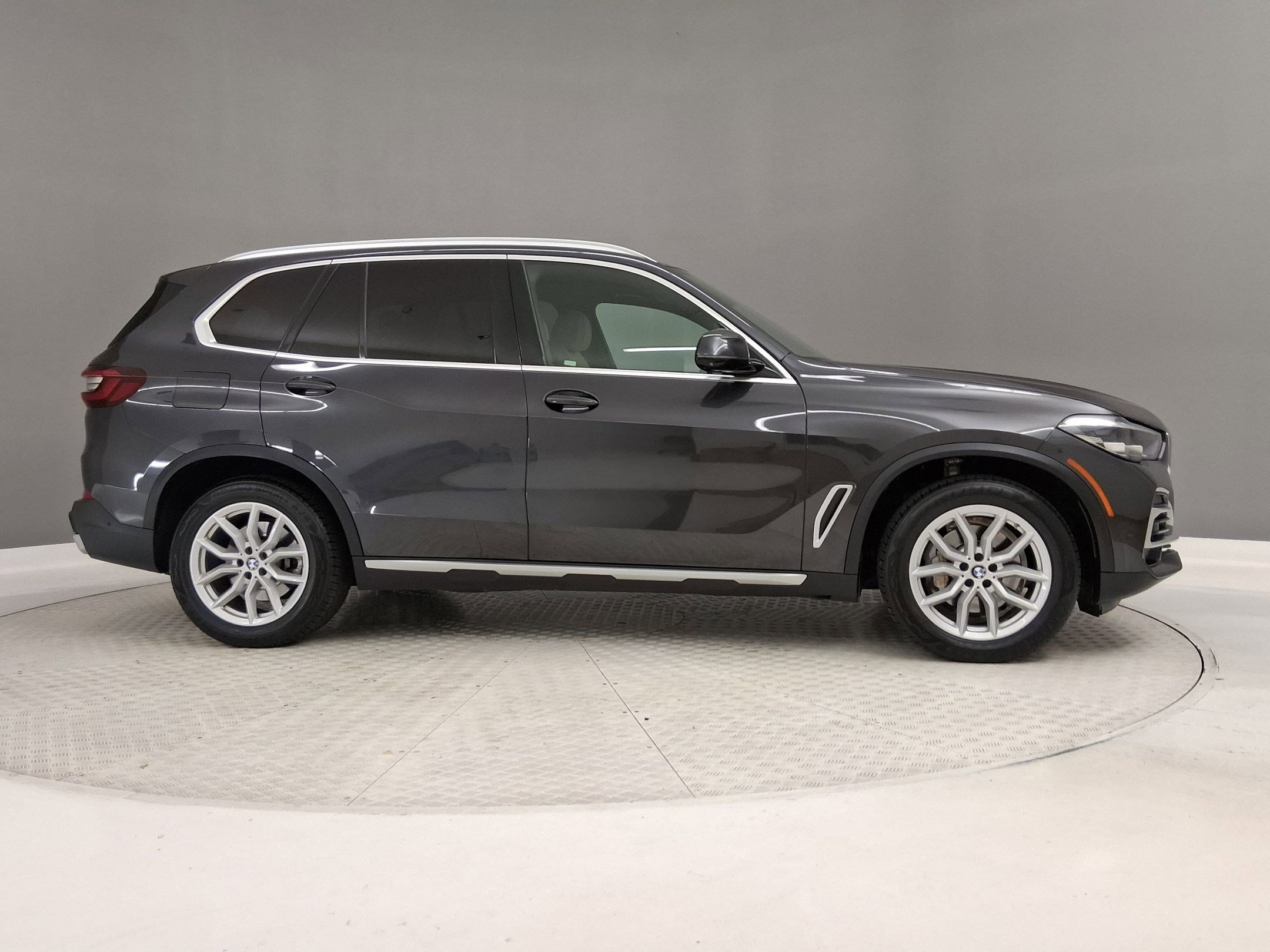 Used 2022 BMW X5 sDrive40i w/ Parking Assistance Package RWD image 6