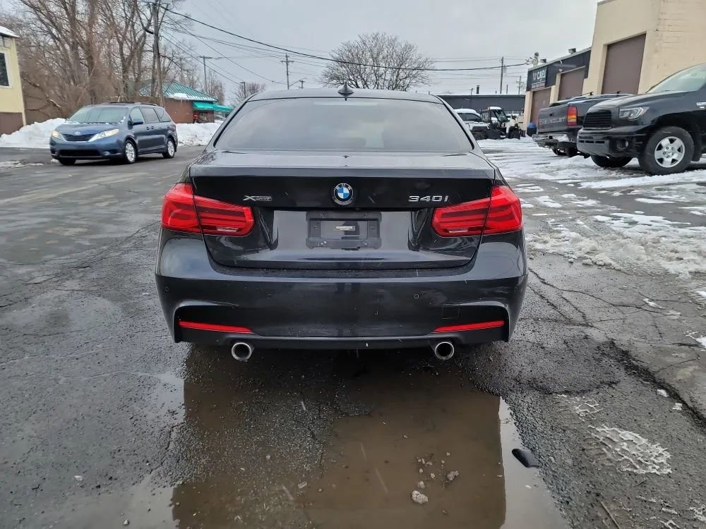 Used 2017 BMW 340i xDrive 340i xDrive Sedan 4D image 6