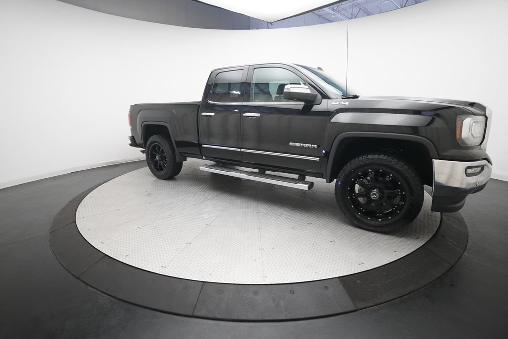 Used 2017 GMC Sierra 1500 SLT w/ SLT Premium Package AWD/4WD image 32