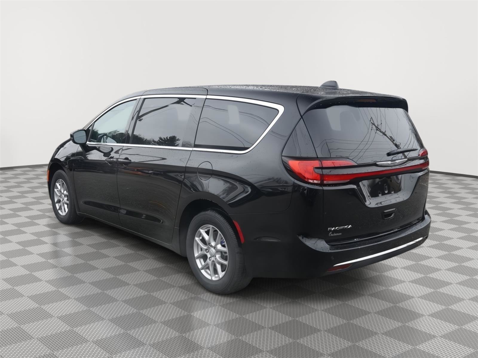 New 2026 Chrysler Pacifica Select image 8