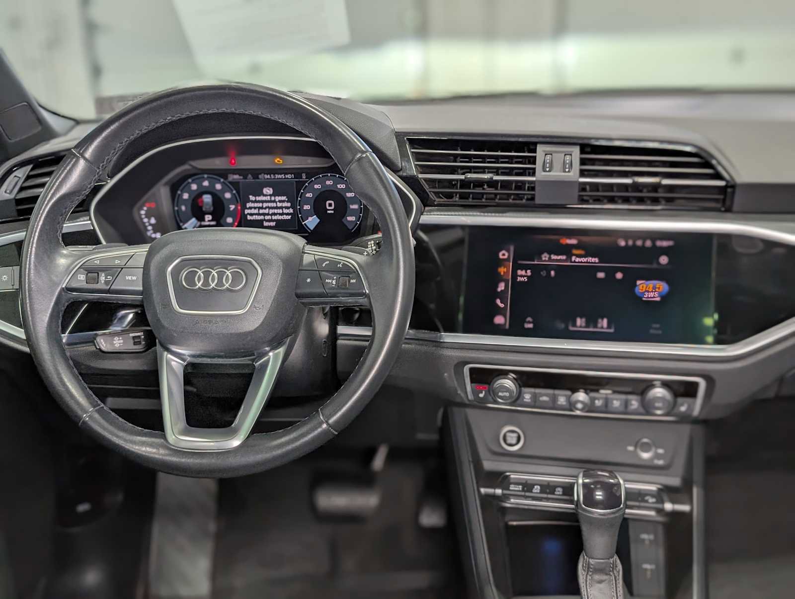 Used 2022 Audi Q3 2.0T Premium Plus image 5