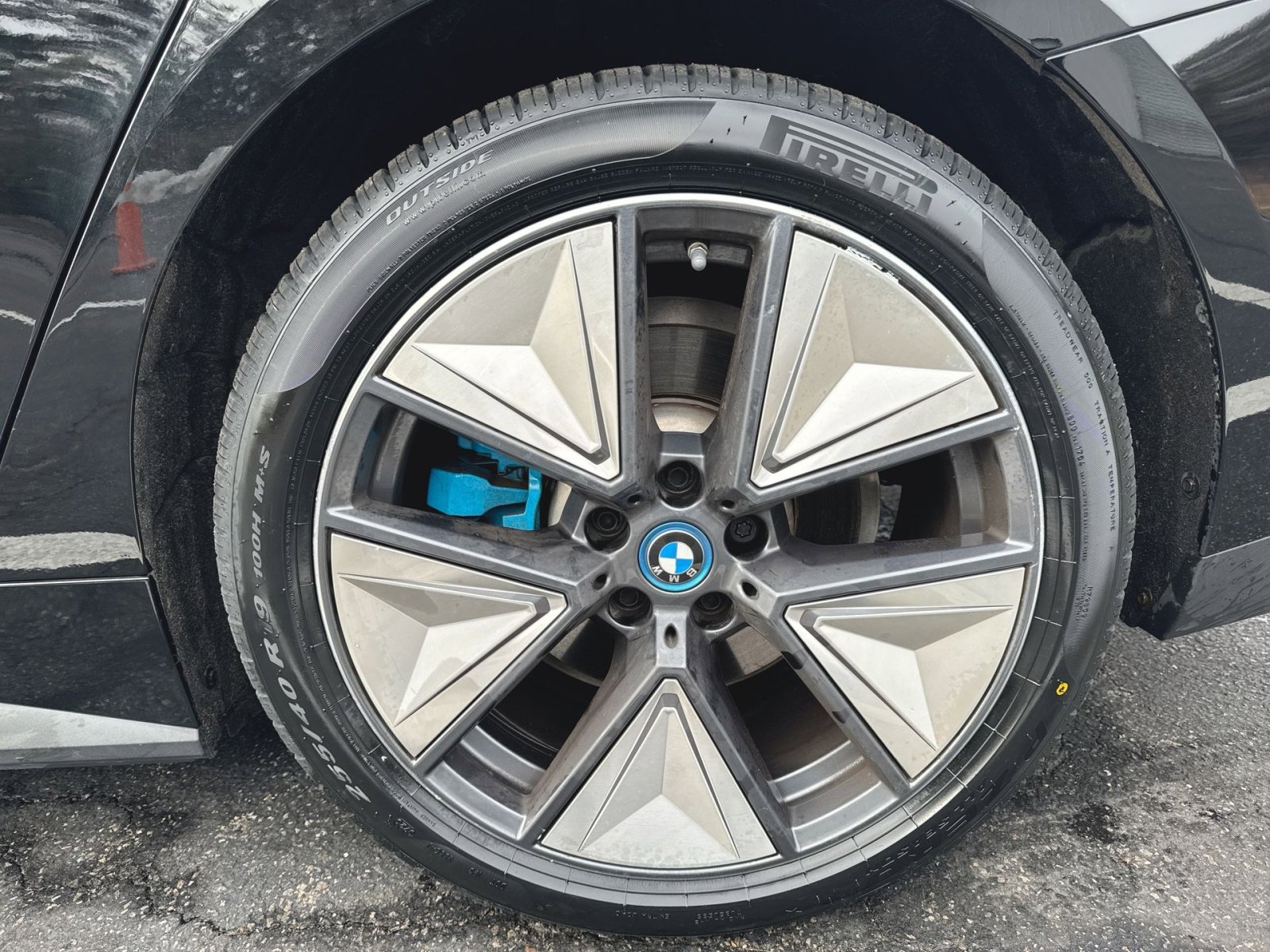 Used 2024 BMW i4 eDrive35 w/ Premium Package image 26