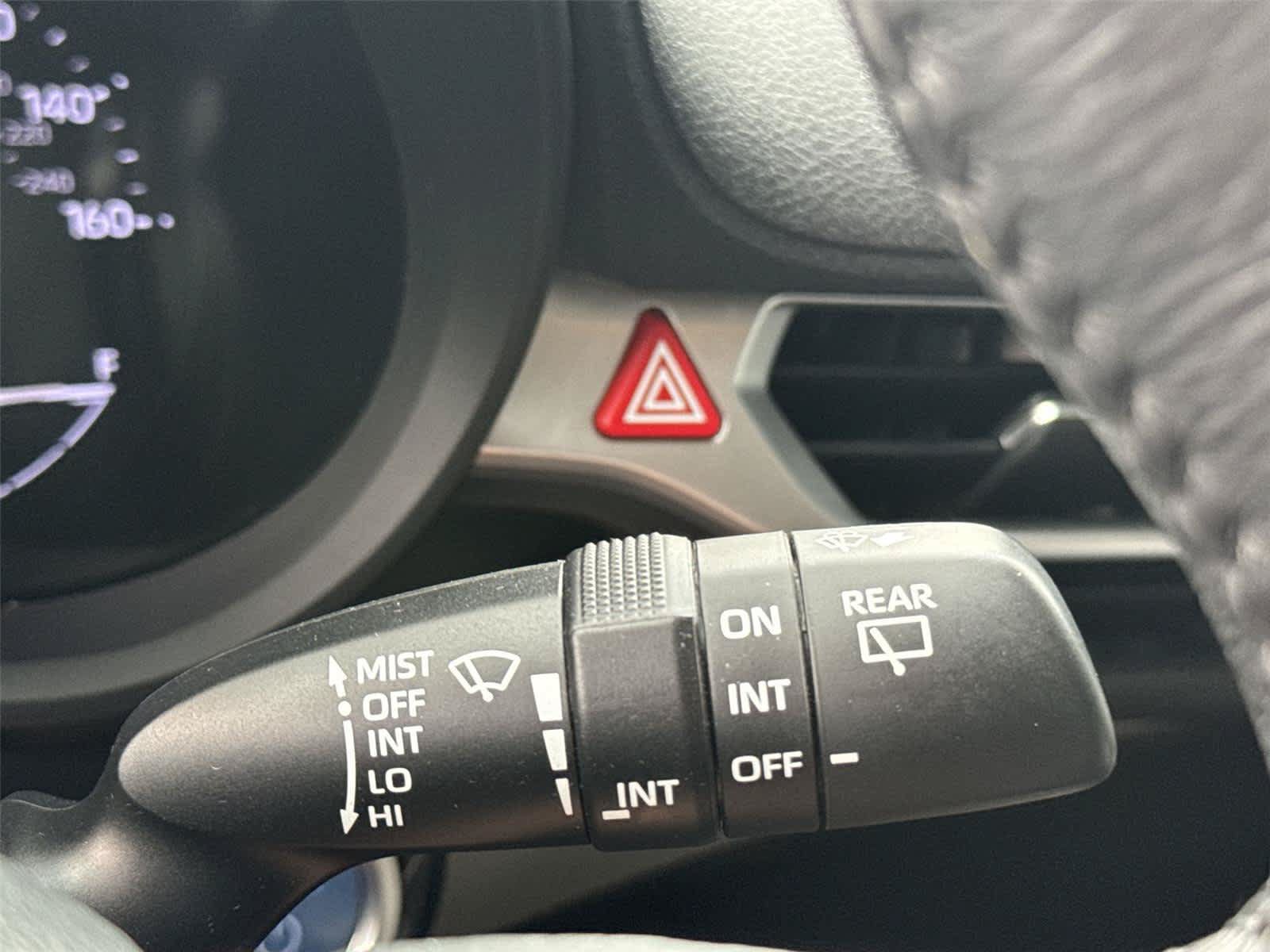 Used 2022 Toyota Sienna XLE FWD image 21