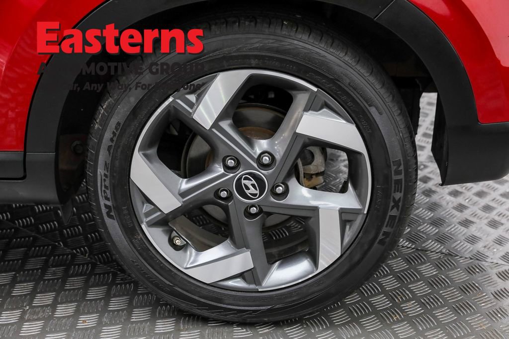 Used 2022 Hyundai Venue SEL image 65