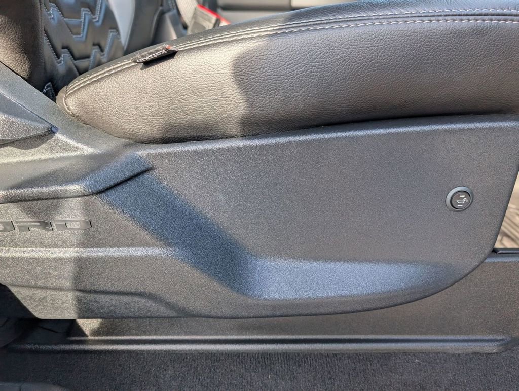 Used 2025 Ford F450 XLT w/ FX4 Off-Road Package image 45