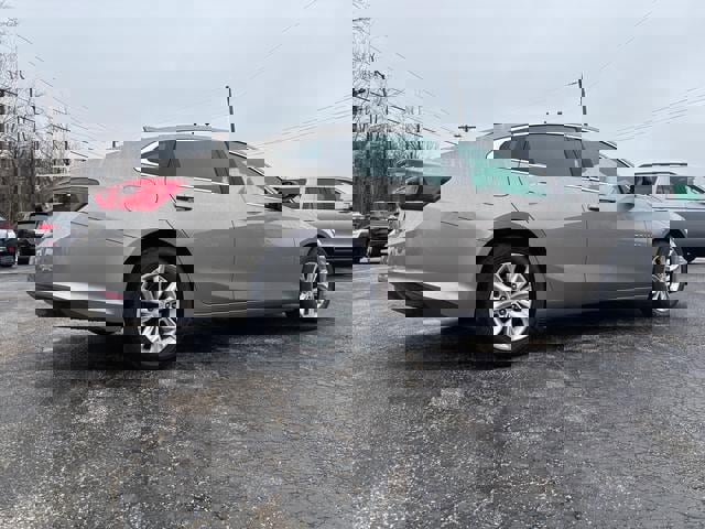 Used 2024 Chevrolet Malibu LT image 7