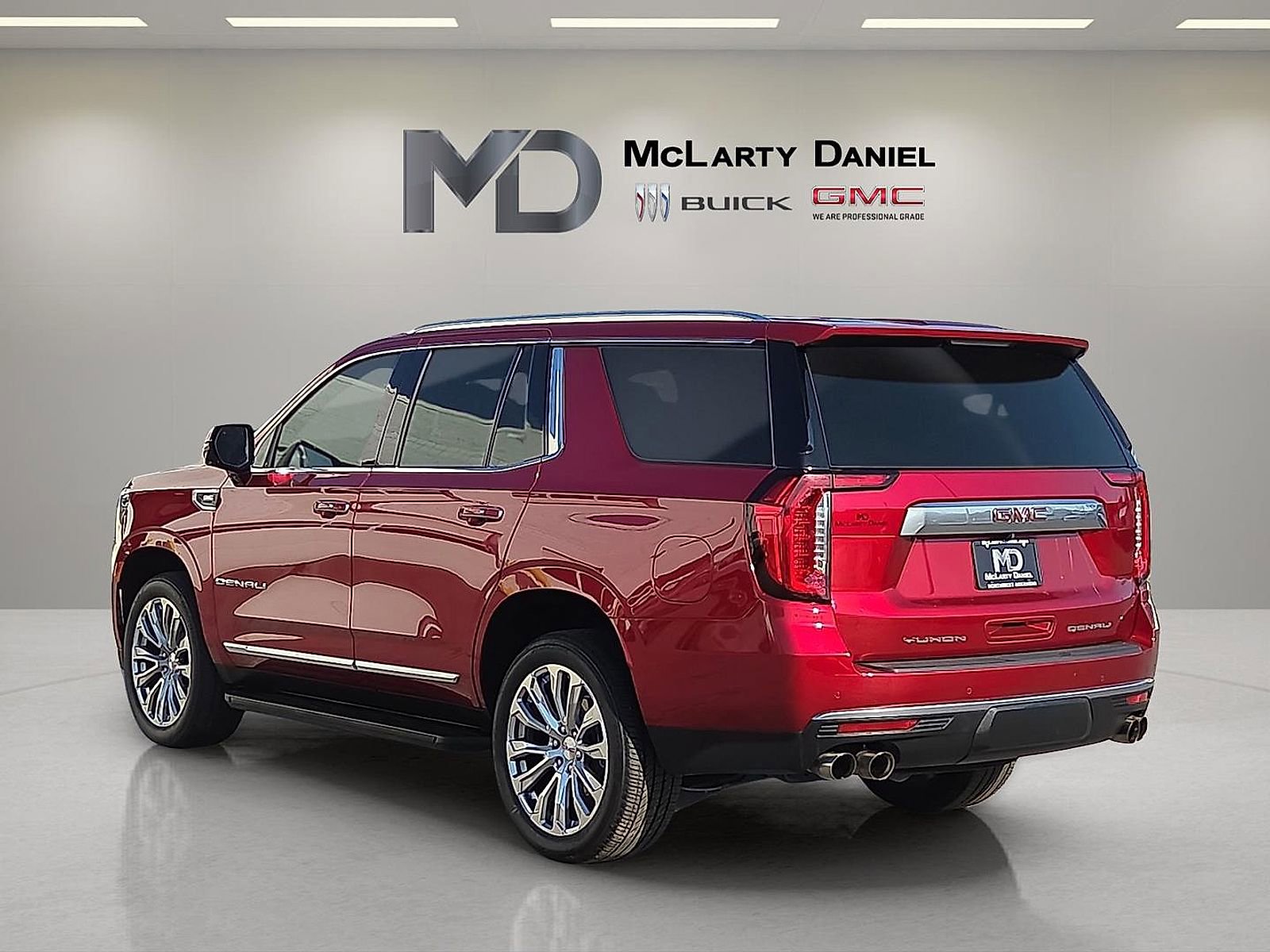 Certified 2024 GMC Yukon Denali AWD/4WD image 4