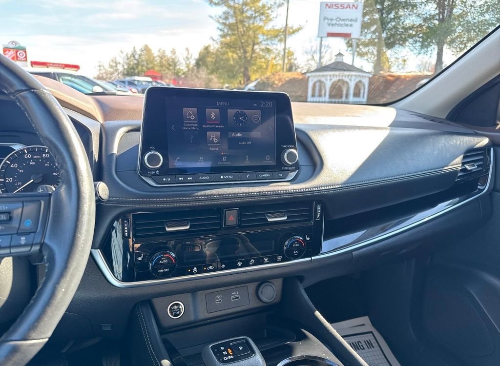 Used 2023 Nissan Rogue SL image 18