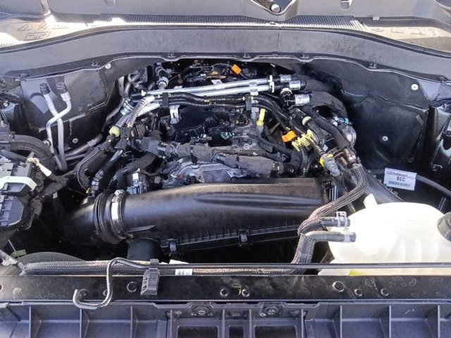 Used 2025 Ford Explorer Active image 38