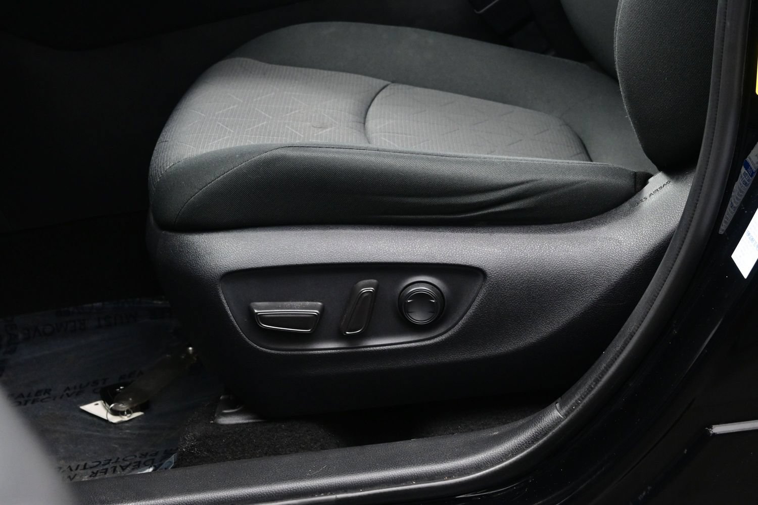 Used 2020 Toyota RAV4 XLE AWD/4WD image 11