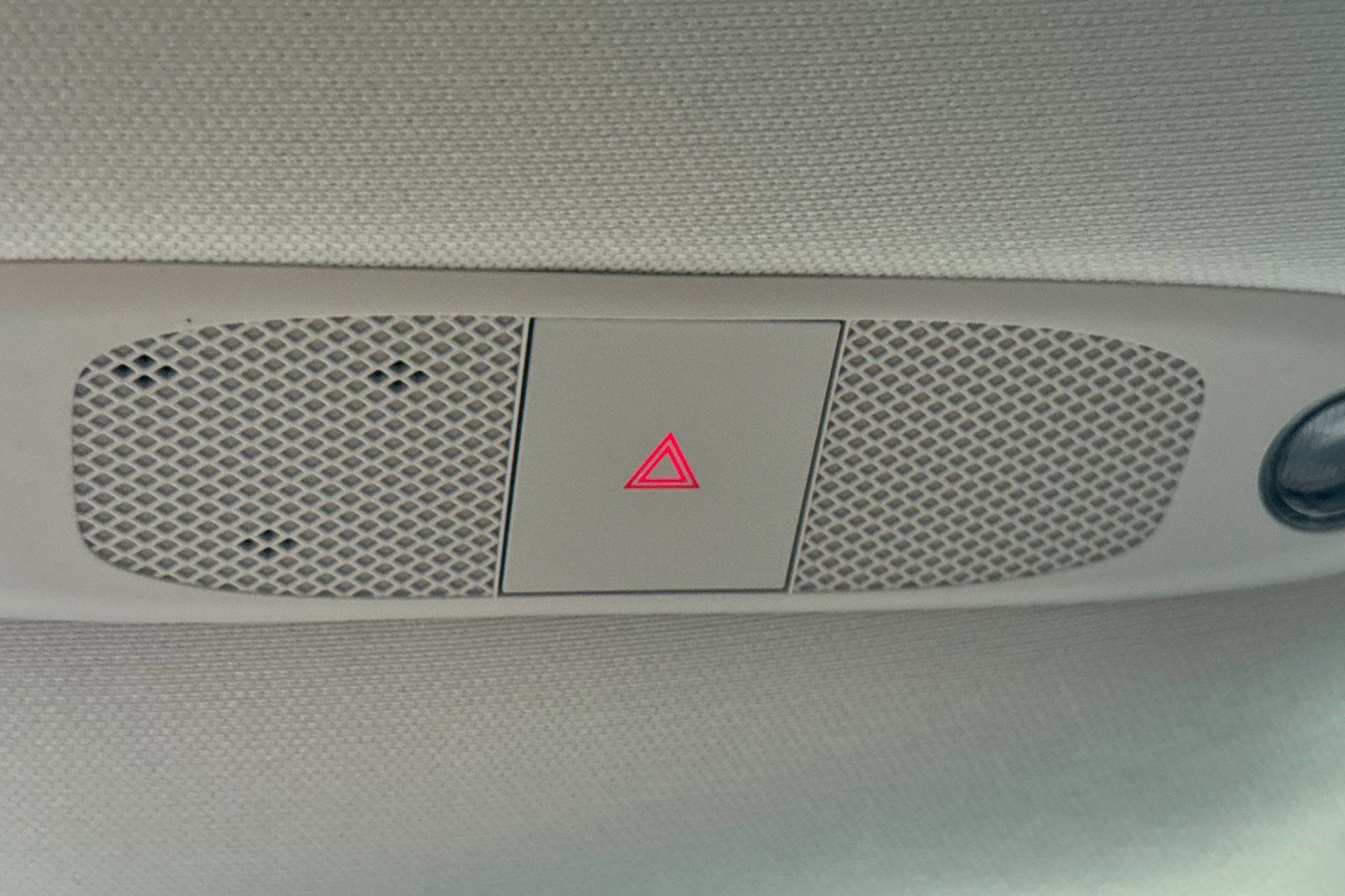 Used 2020 Tesla Model 3 Standard Range image 22