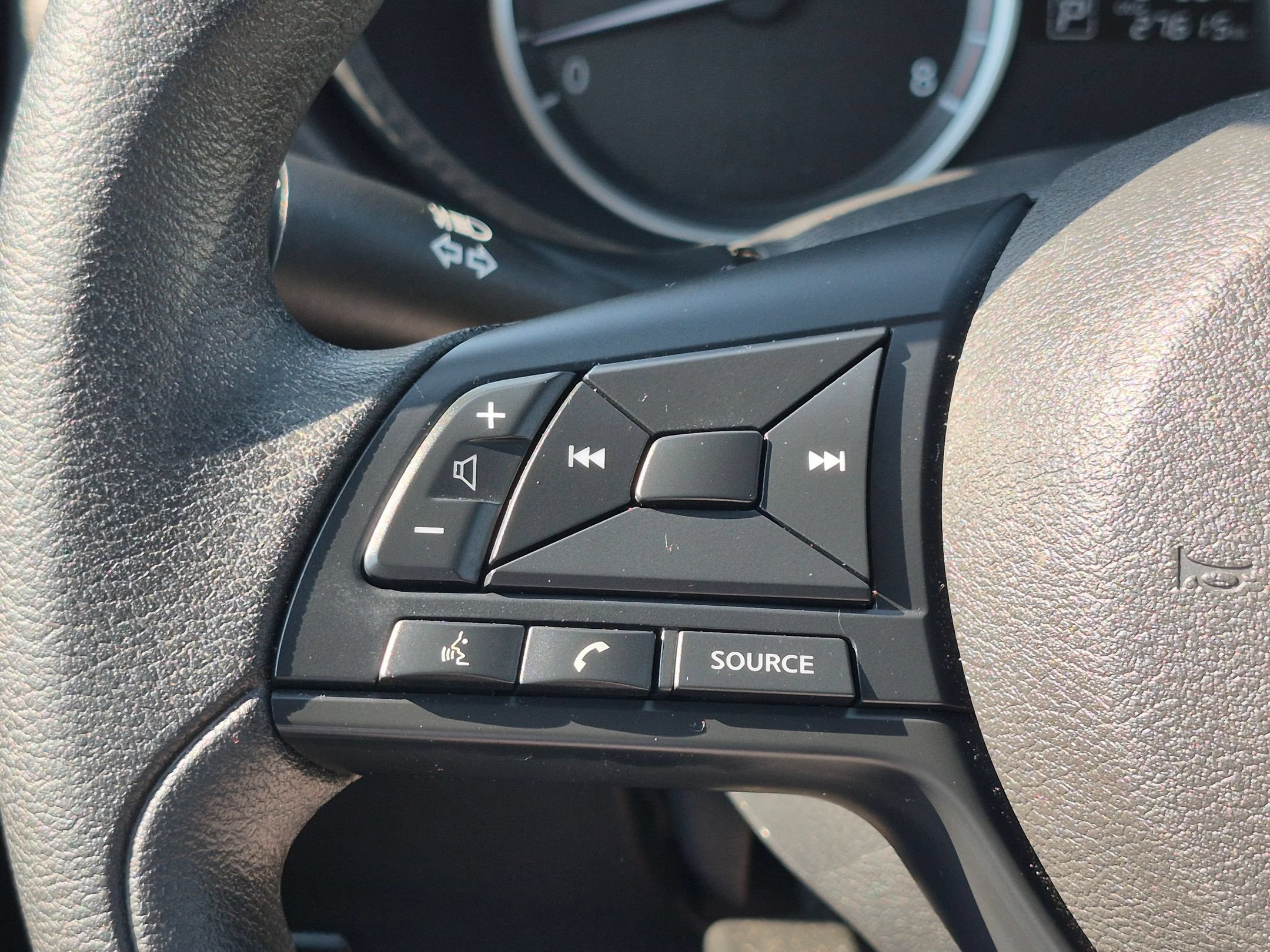 Used 2025 Nissan Versa S w/ Trunk Package FWD image 18