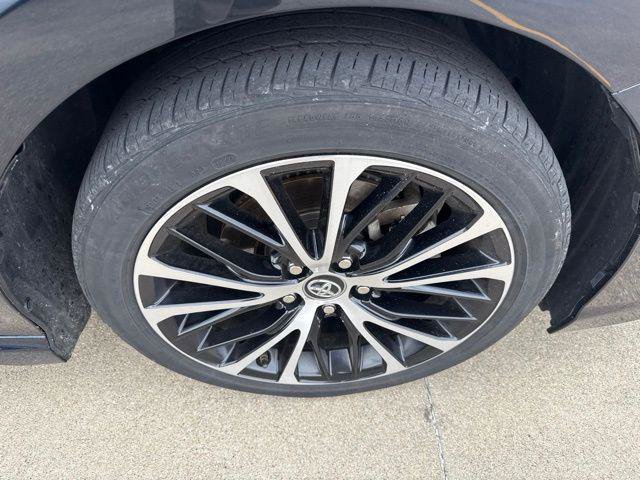 Certified 2019 Toyota Camry SE w/ Audio Package FWD image 11