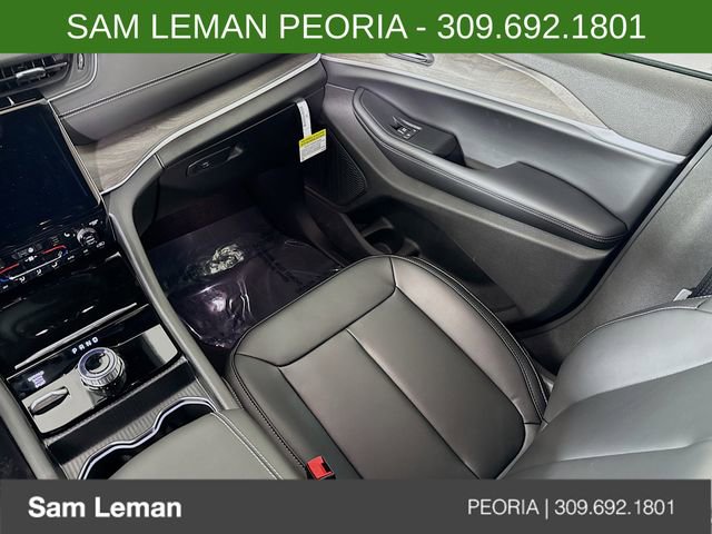 New 2025 Jeep Grand Cherokee Limited image 24