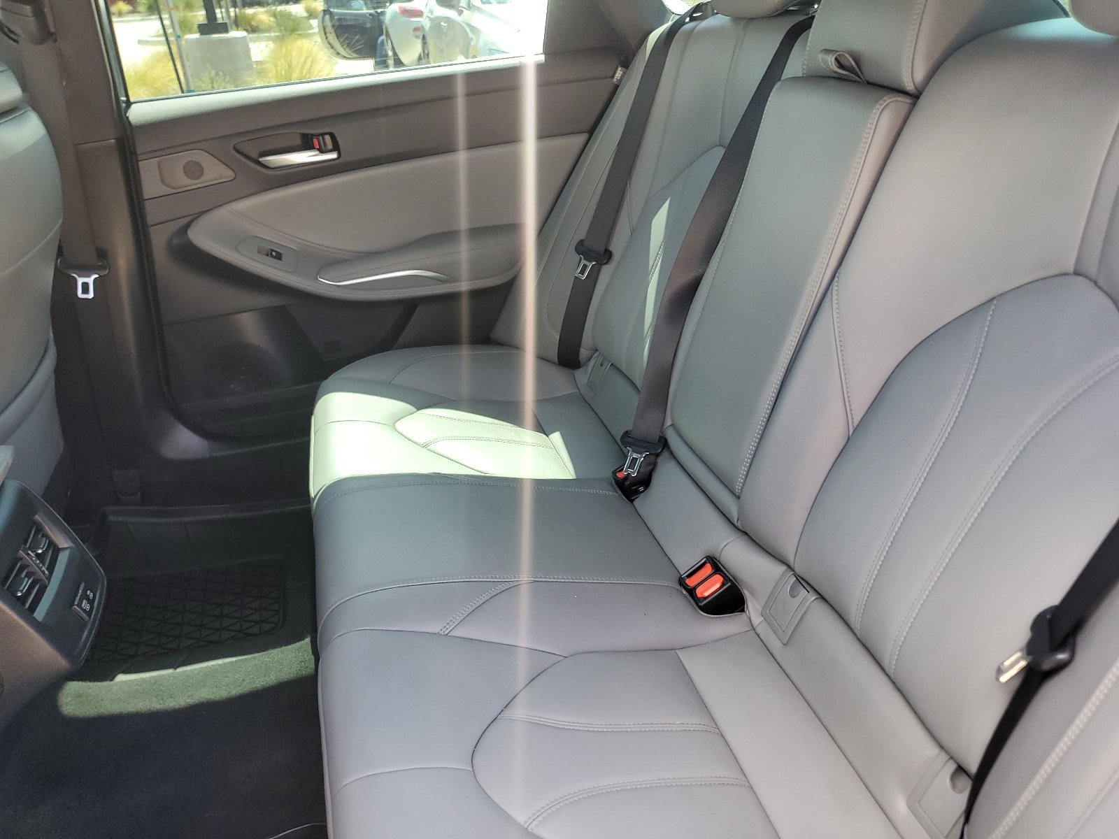 Used 2021 Toyota Avalon XLE FWD image 37