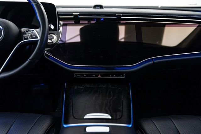 Used 2025 Mercedes-Benz E 350 4MATIC Sedan image 18