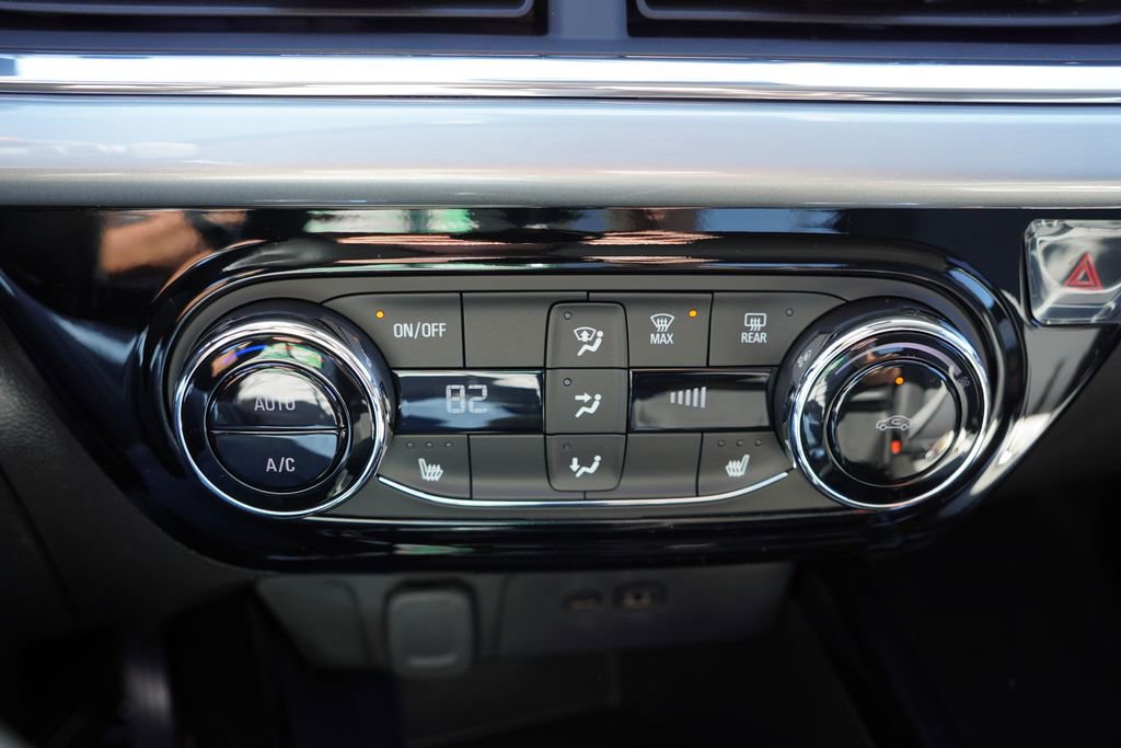 New 2026 Chevrolet Trax LT w/ Driver Confidence Package image 14