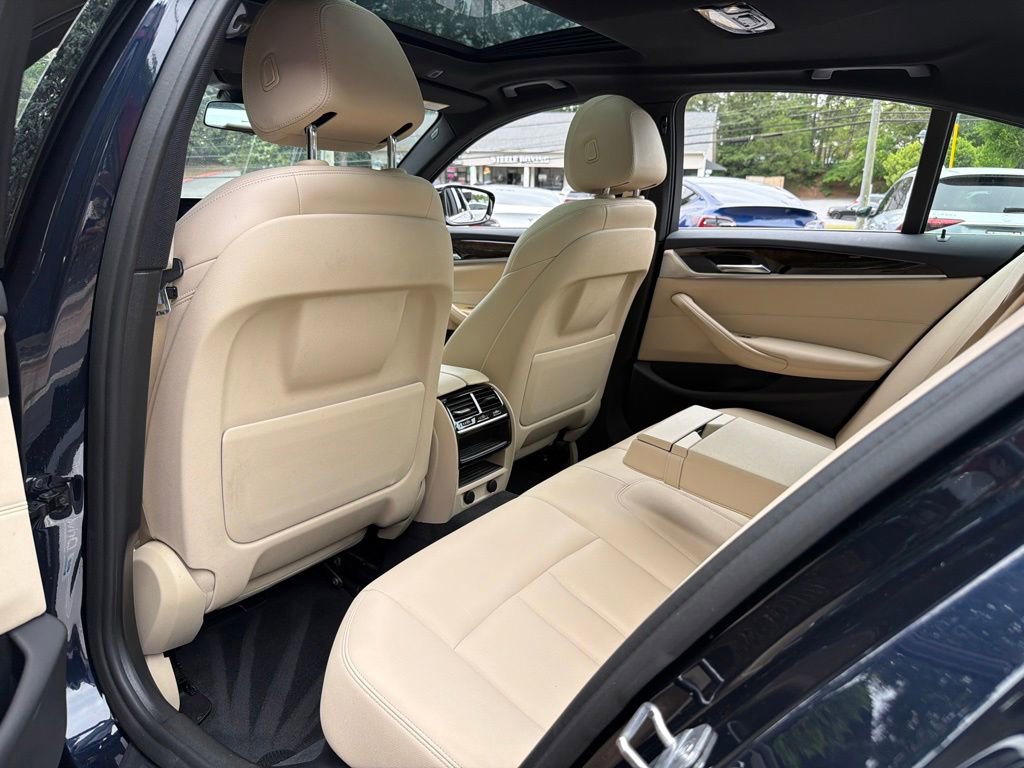 Used 2019 BMW 530e w/ Convenience Package RWD image 31