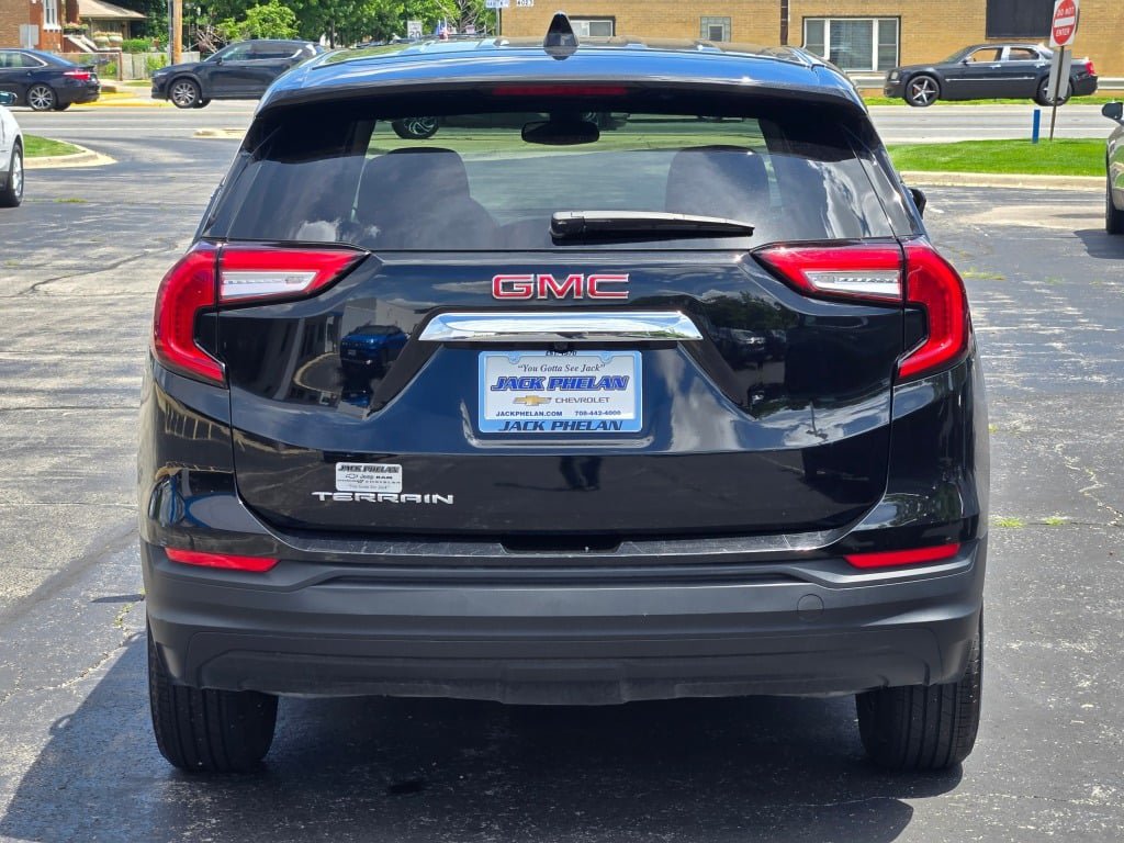 Certified 2024 GMC Terrain SLE FWD image 13