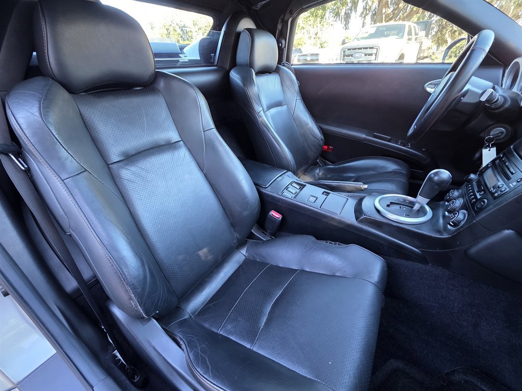 Used 2005 Nissan 350Z Touring image 16