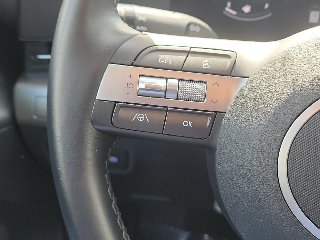 Used 2024 Hyundai Kona SEL FWD image 9
