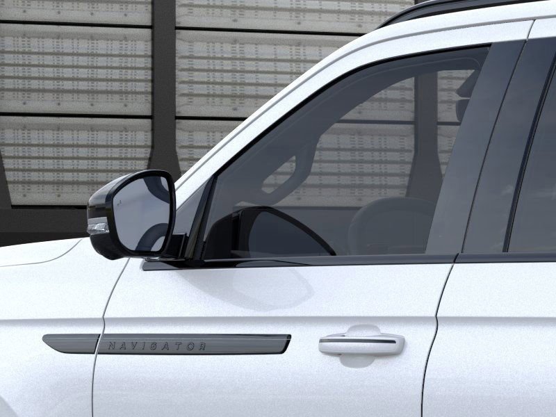 New 2025 Lincoln Navigator Reserve image 20