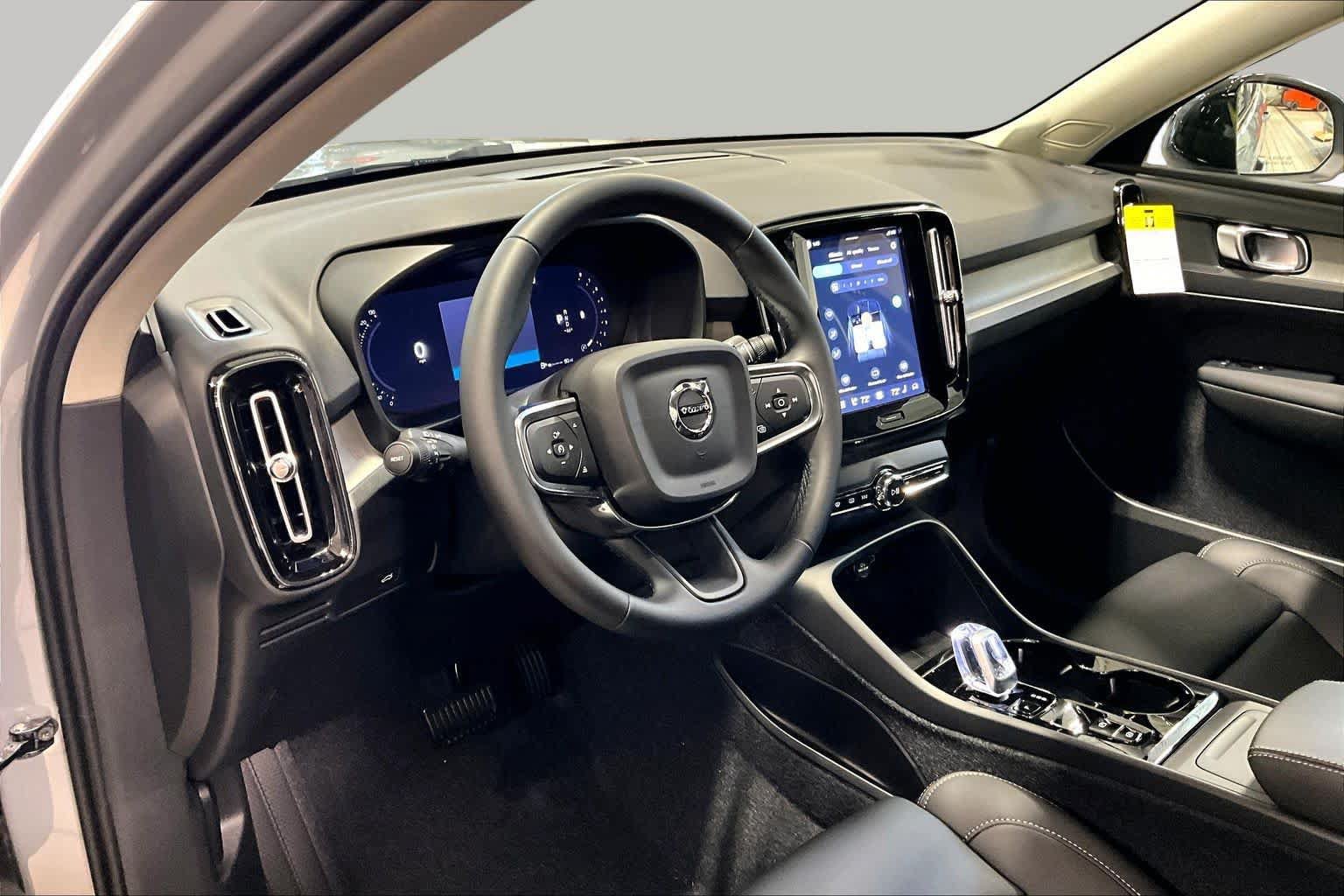 New 2026 Volvo XC40 B5 Plus w/ Protection Package Premier AWD/4WD image 9