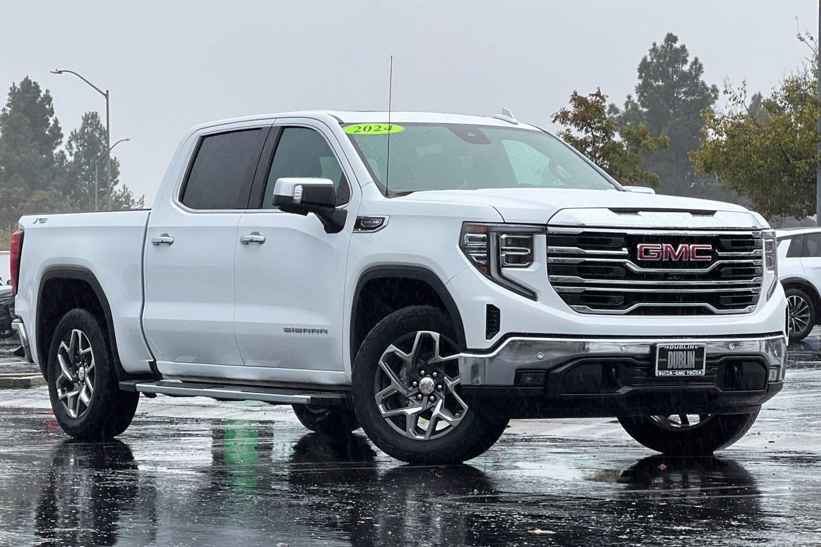 Used 2024 GMC Sierra 1500 SLT w/ SLT Premium Plus Package image 2