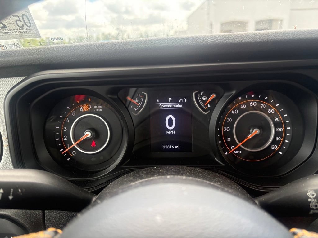 Used 2024 Jeep Wrangler Sport AWD/4WD image 9