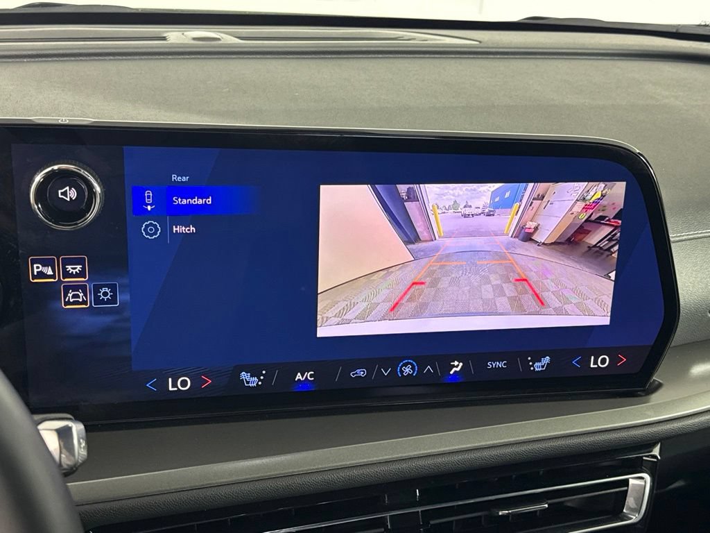 Certified 2026 Chevrolet Traverse LT AWD/4WD image 19
