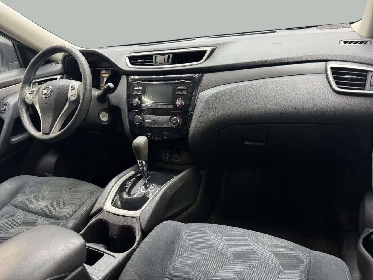 Used 2016 Nissan Rogue S FWD image 7
