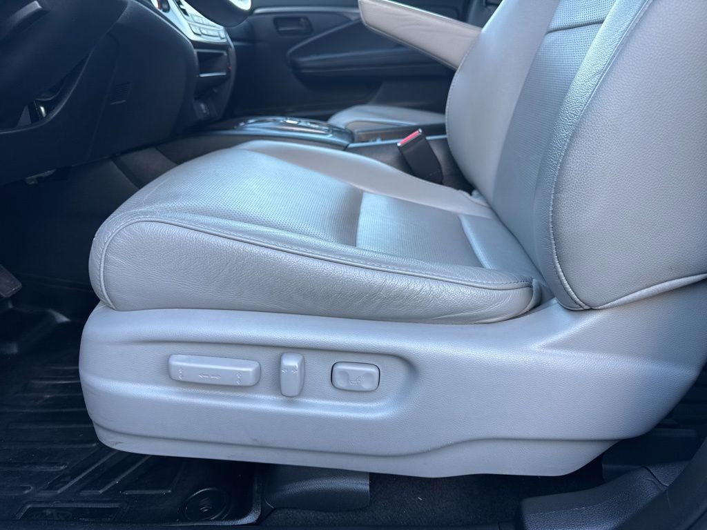 Used 2023 Honda Passport EX-L image 16