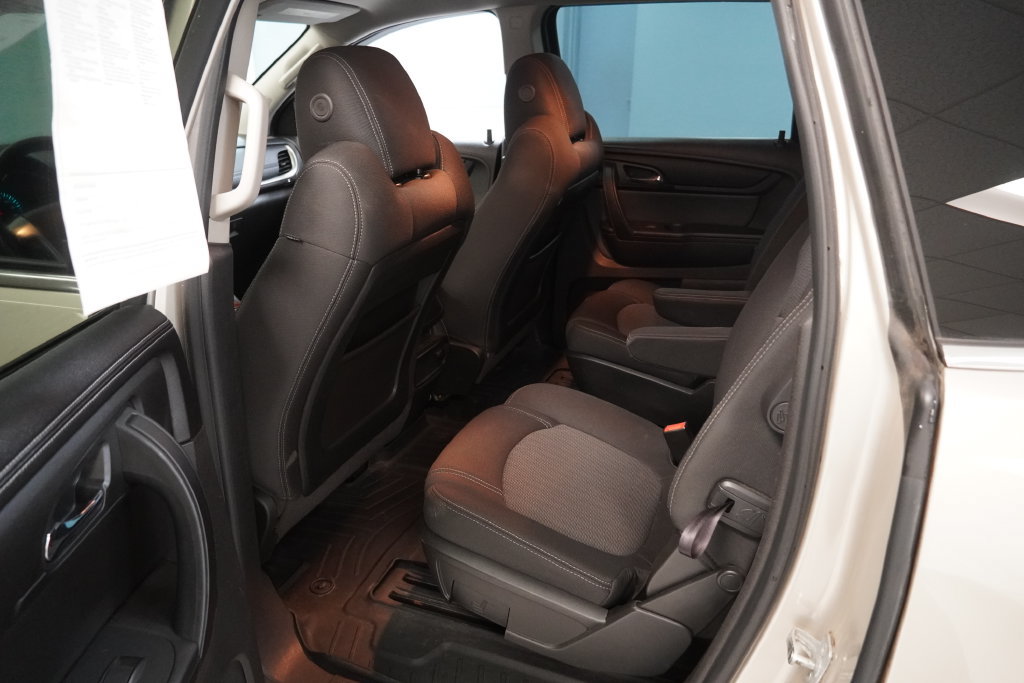Used 2013 Chevrolet Traverse LT FWD image 18