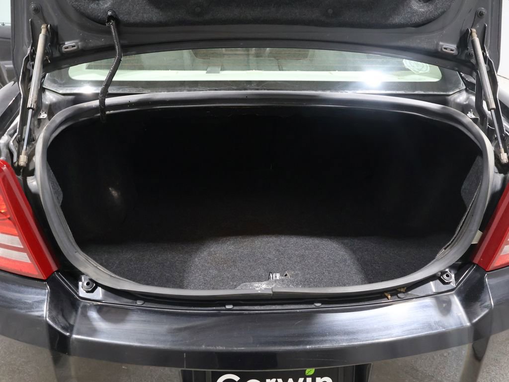 Used 2010 Dodge Avenger R/T image 4