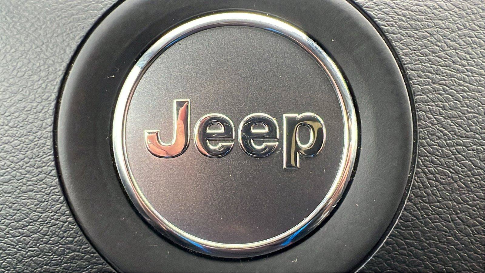 Used 2022 Jeep Cherokee Latitude w/ Sun & Sound Group AWD/4WD image 33