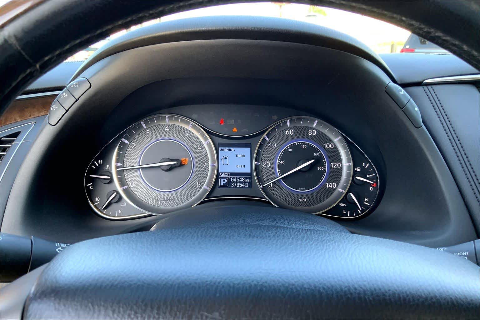 Used 2013 INFINITI QX56 4WD w/ Deluxe Touring Pkg image 25